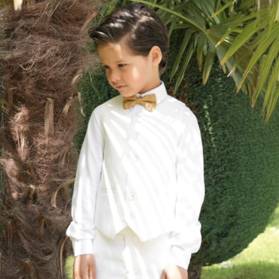 Quelle tenue de cérémonie idéale pour un enfant en été ? 
